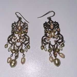 Pink white gold dangling earrings